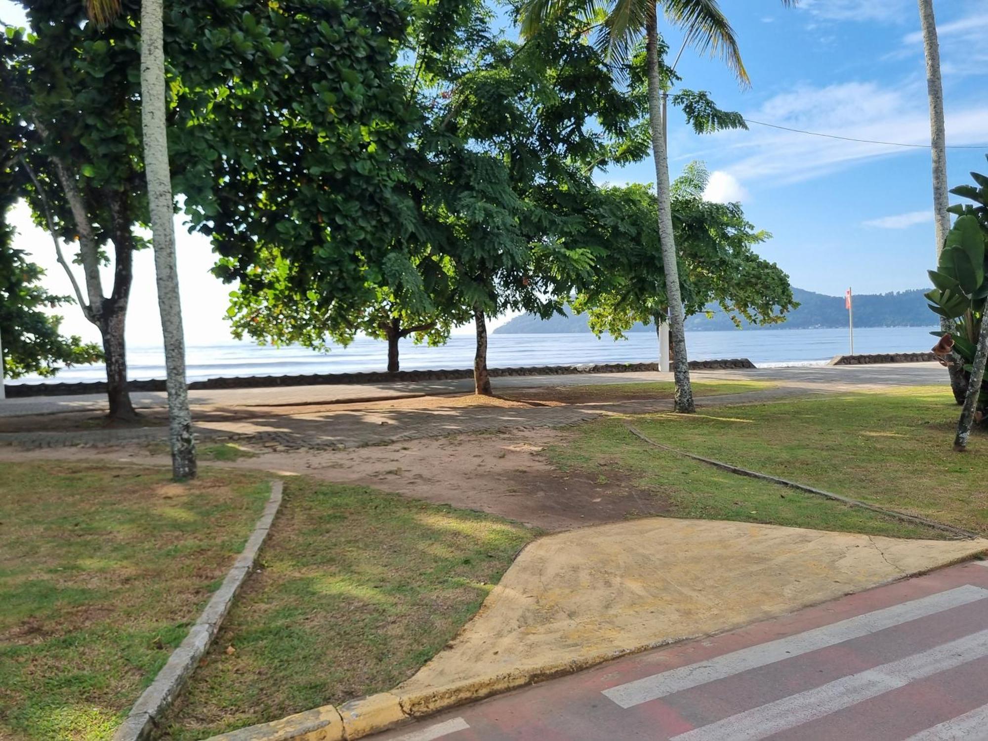Pe Na